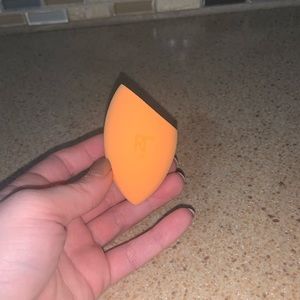 Real Techniques Miracle Complexion Sponge